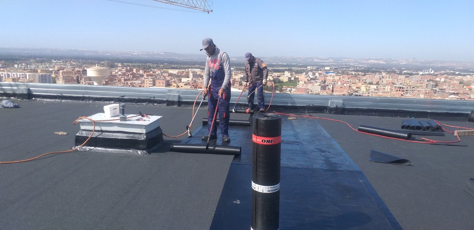 Chantier d'étanchéité d'un viaduc autoroutier réalisé par Universel Etanche